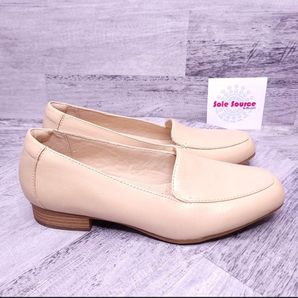 Collection by Clarks Juliet Lora Leather Loafer